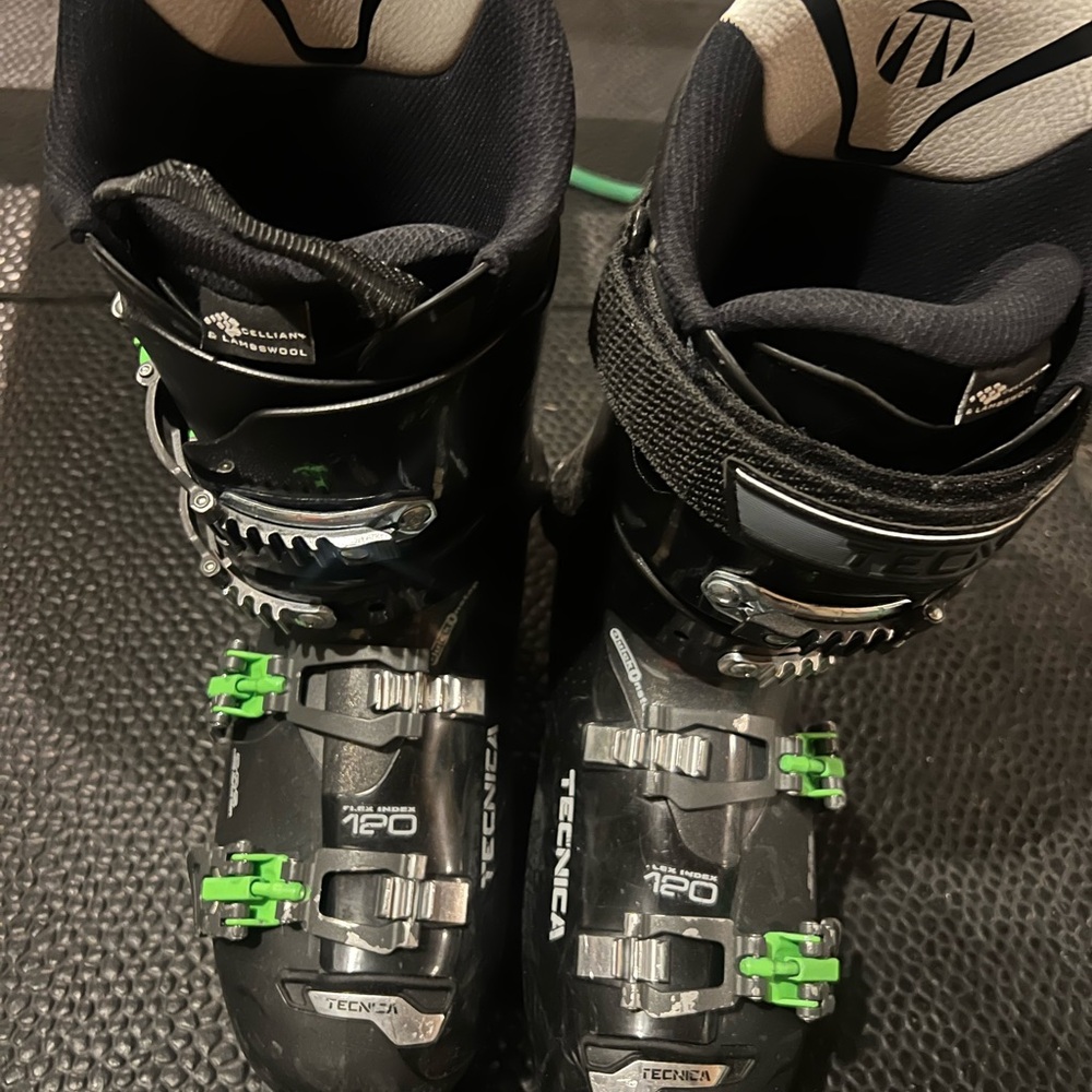 Tecnica Black Ski Boots with Green Accents